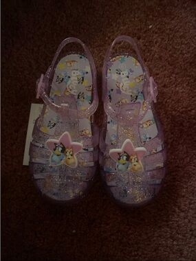 Girls' Sparkle Purple Jelly Sandals with Star Character Accent